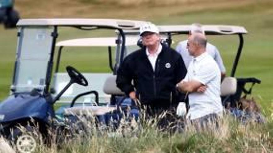 Escòcia El president, protegit al seu camp de golf