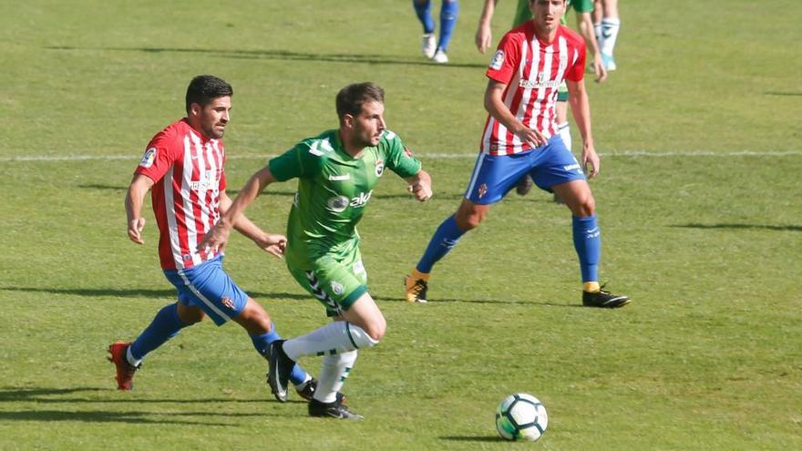 El Sporting empata en Luanco ante el Racing