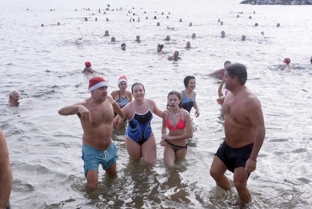 Primer bany de l'Any a 2018 - Sant Feliu de Guíxols