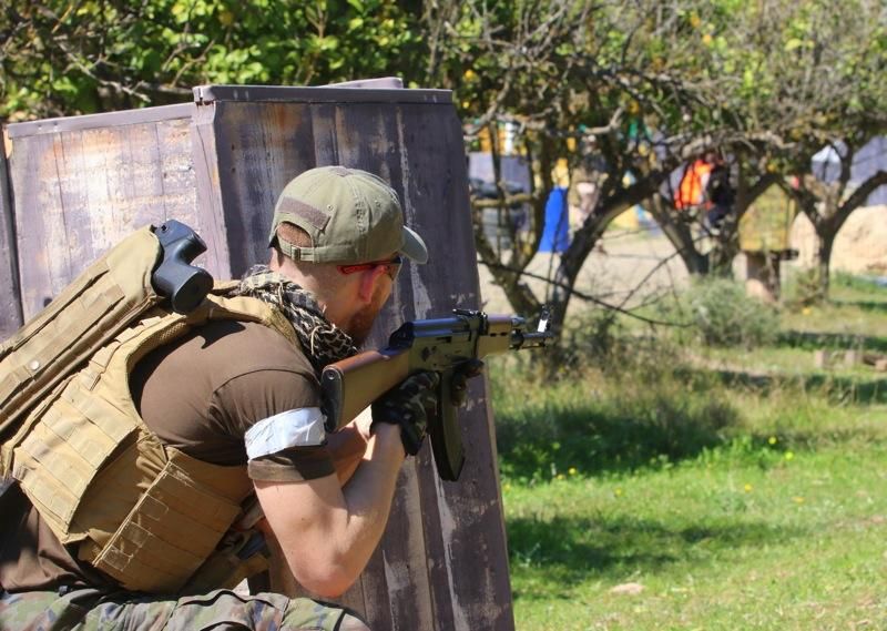 Partida solidaria  de airsoft