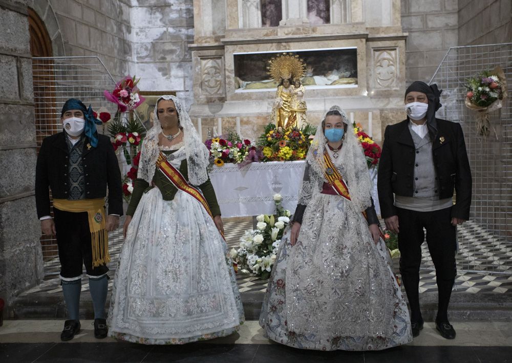 Así fue la ofrenda de las Falleras Mayores de Morvedre.