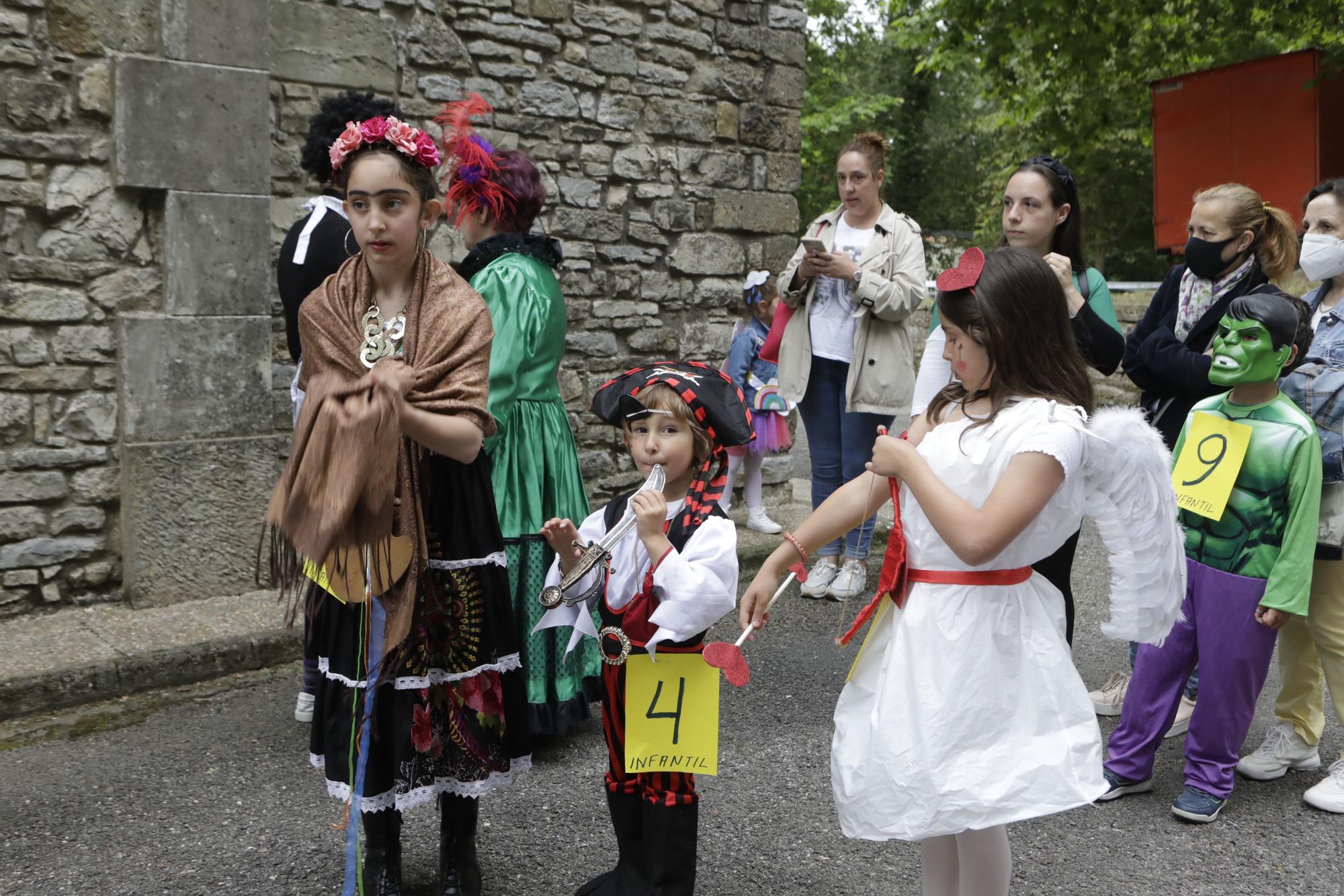 En imágenes: Castiello pone color a sus fiestas con disfraces