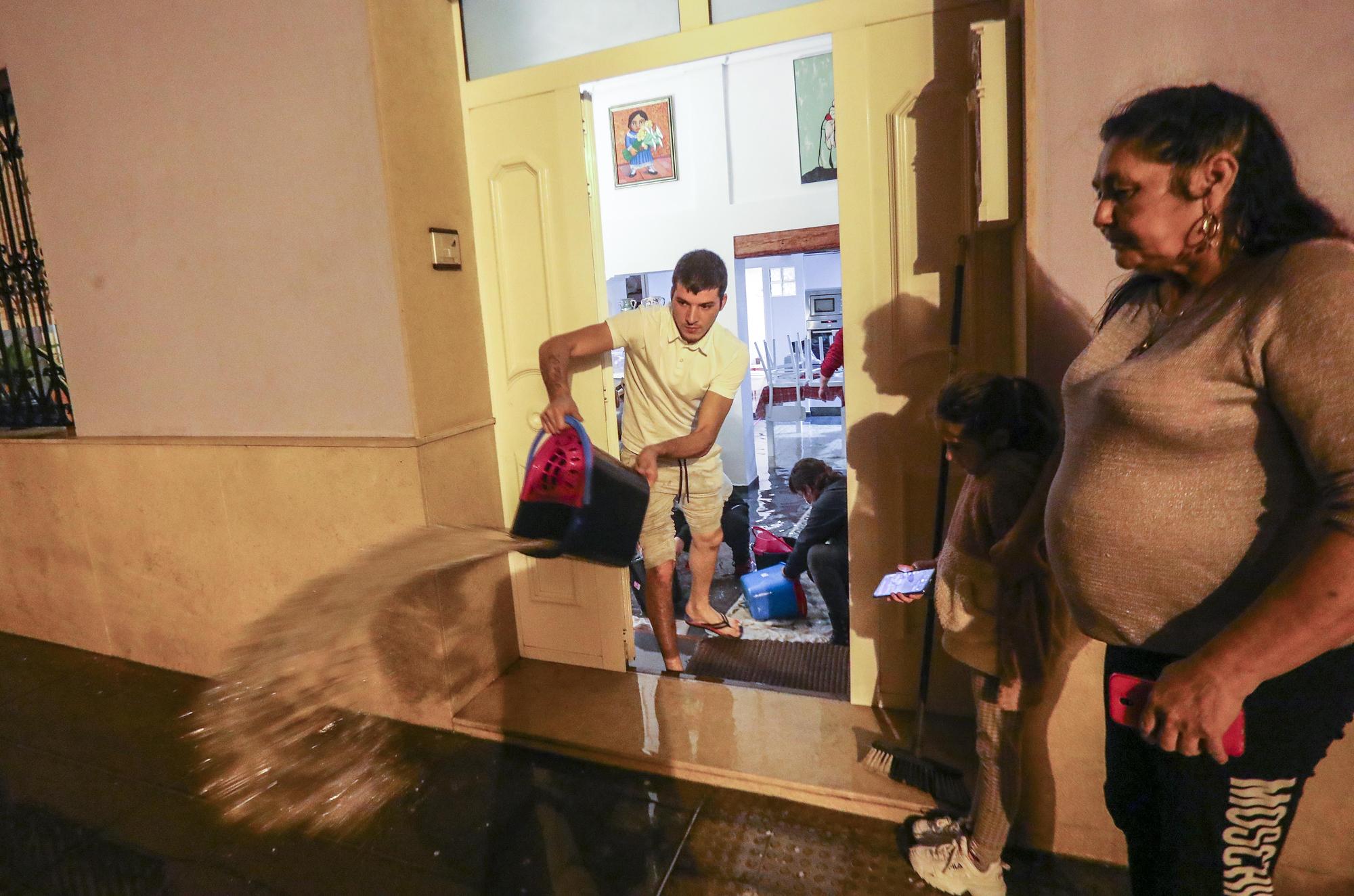 El temporal inunda El Cabanyal