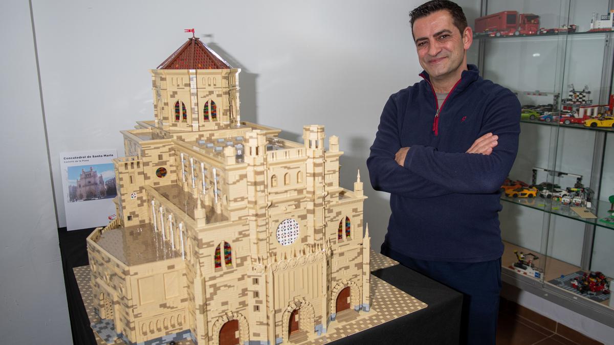 La reproducción en Lego de la Concatedral de Santa María cuenta con la friolera de unas 35.000 piezas.