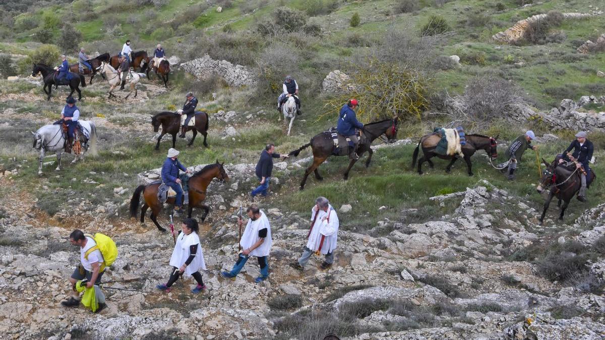 Medio centenar de personas hicieron el recorrido en caballerías