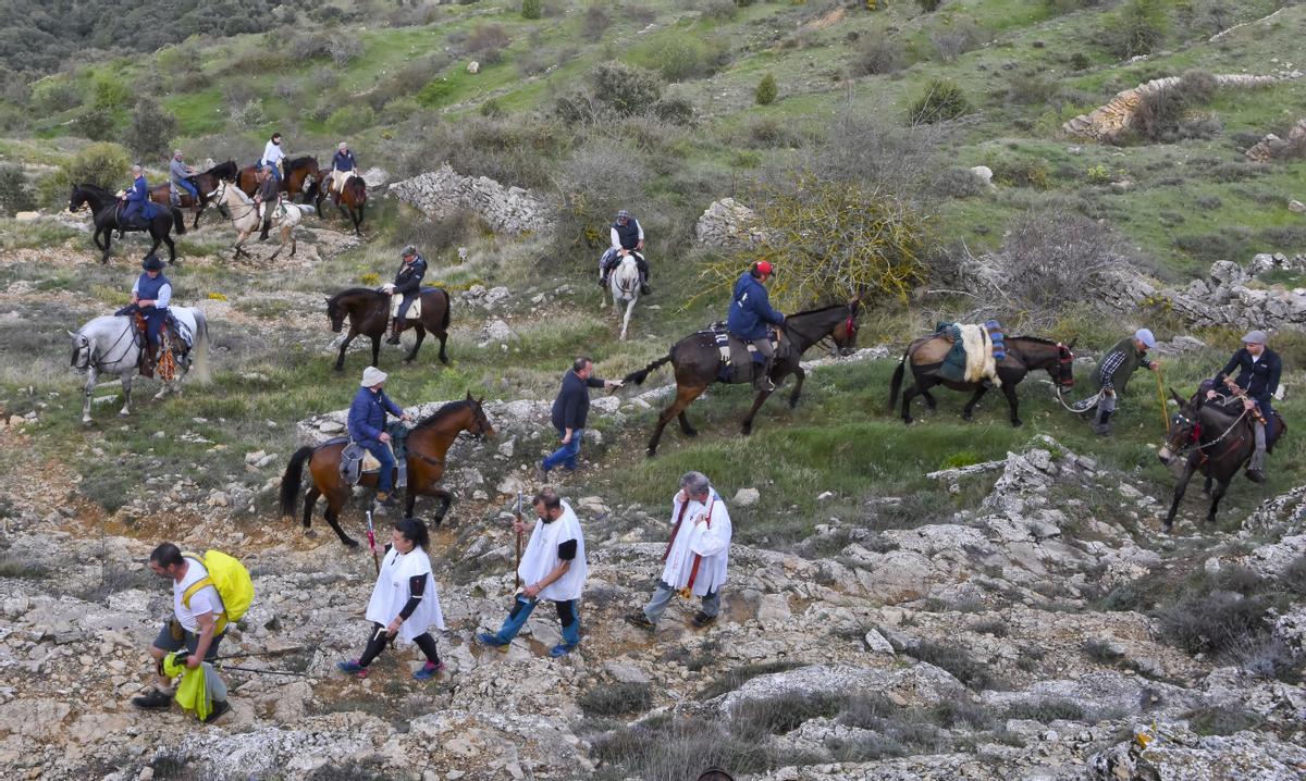 Medio centenar de personas hicieron el recorrido en caballerías