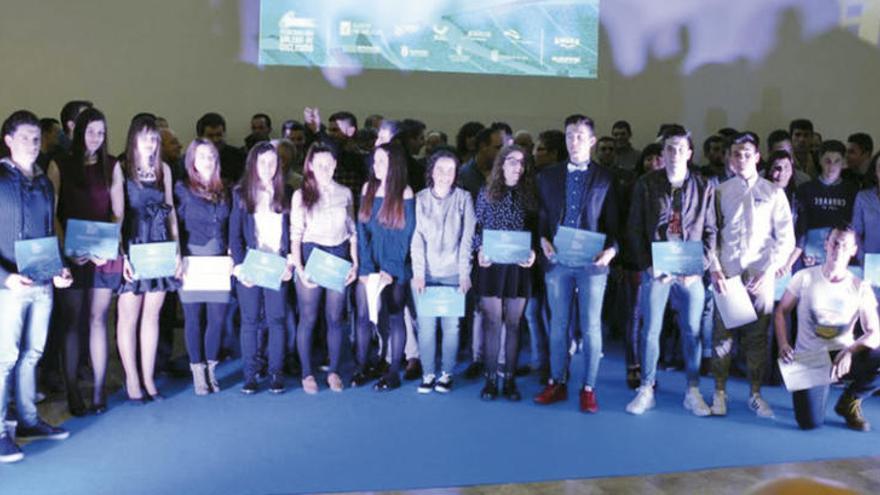 Foto de familia de los premiados en la gala celebrada en la Cidade da Cultura de Santiago. // purociclismo.es