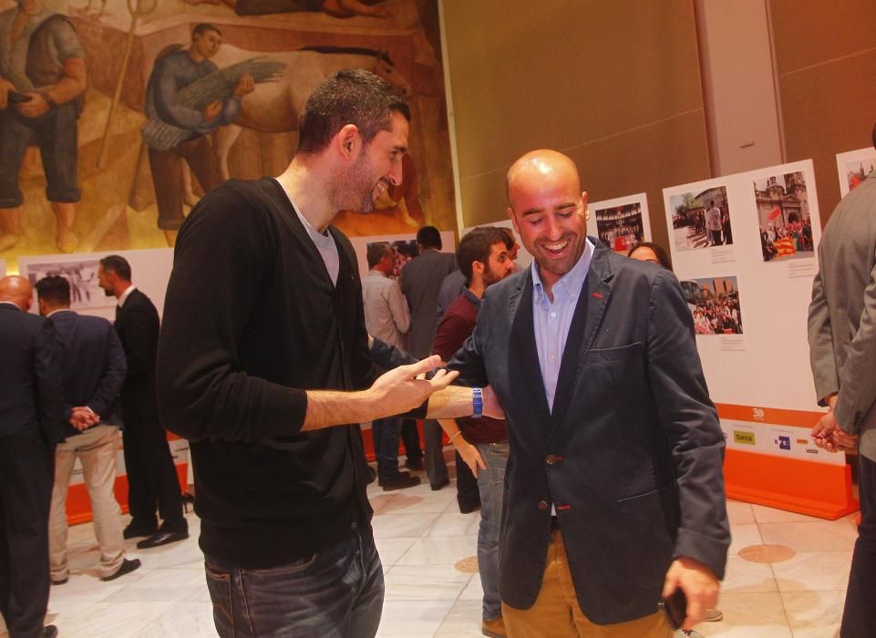 Todas la imágenes de la inauguración de la exposición '30 años de Valencia Basket'