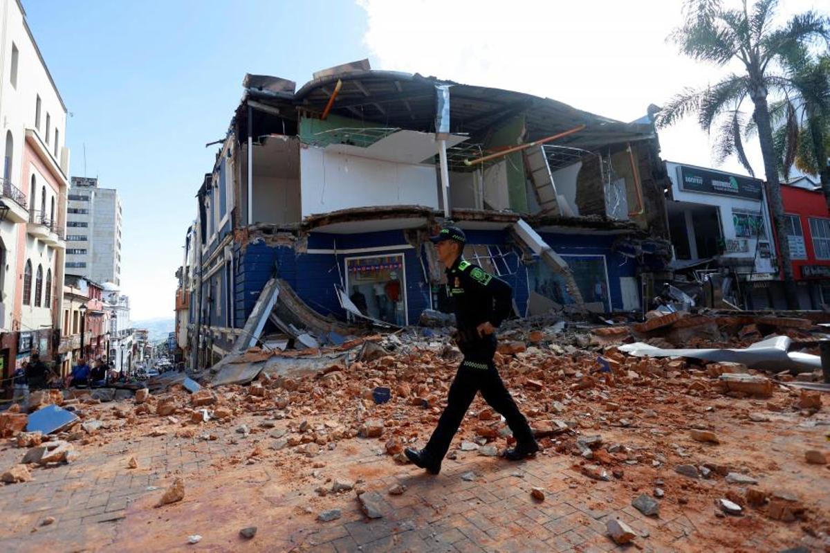 Imágenes del terremoto de magnitud 7,4 que ha sacudido a la mayor parte de Colombia Imágenes del terremoto de magnitud 7,4 que ha sacudido a la mayor parte de Colombia
