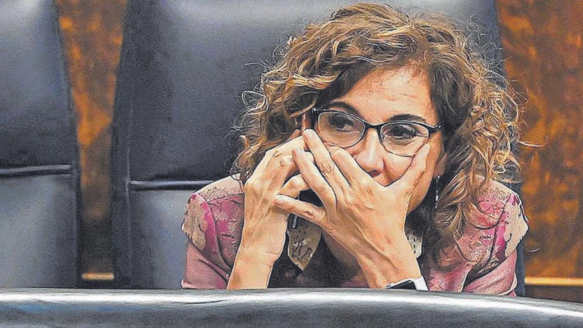 La ministra María Jesús Montero al ple del Congrés de dijous  | FERNANDO VILLAR/EFE