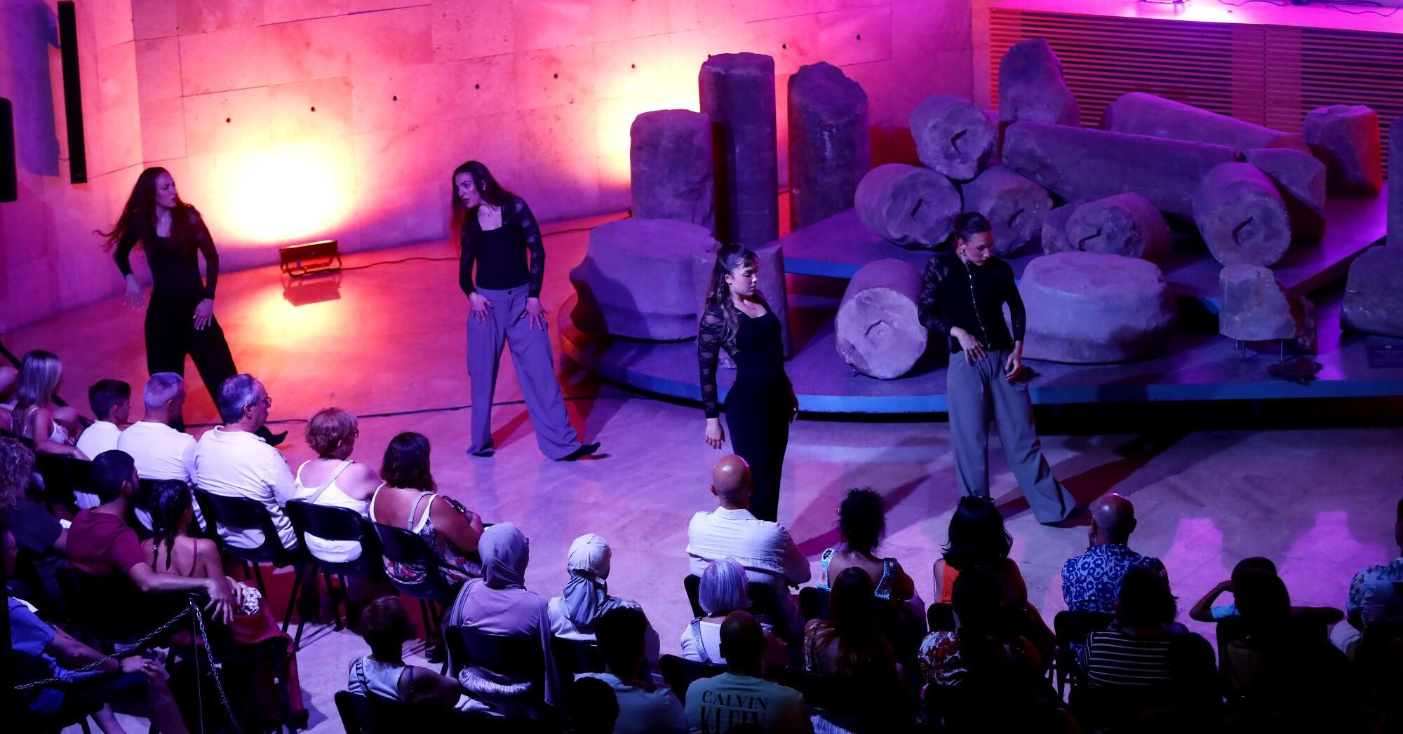 LA NOCHE EN BLANCO, ACTOS CULTURALES EN LA CALLE Y MUSEOS DE ZARAGOZA