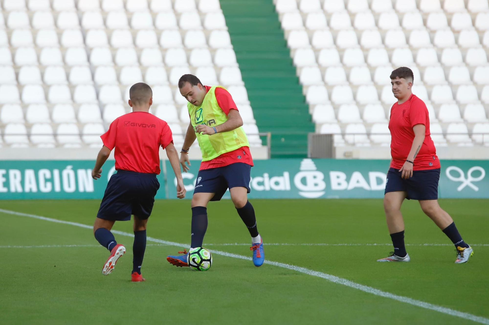 Las imágenes del Córdoba CF que participará en la Liga Santander Genuine