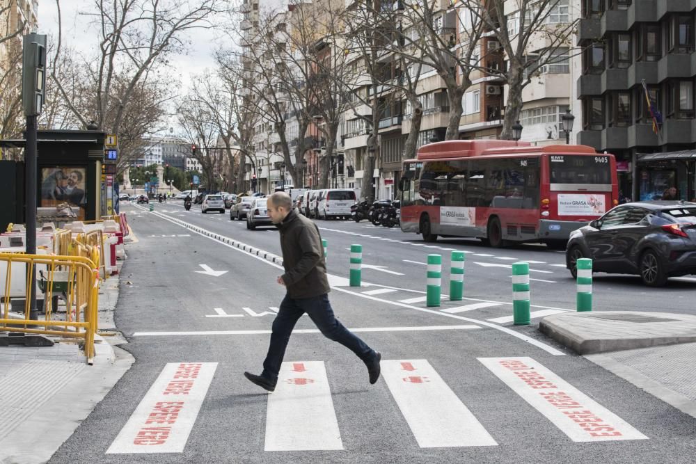 La avenida de Navarro Reverter ya tiene carril bus en ambos extremos de la calzada