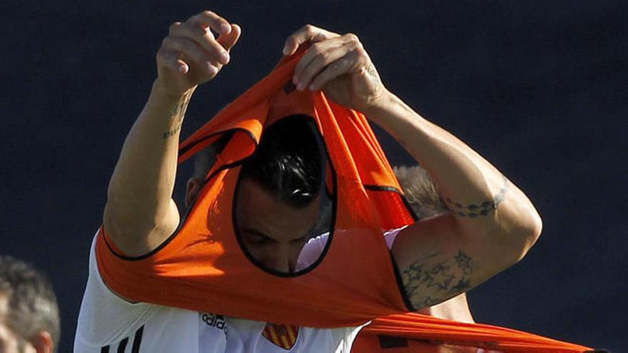 Negredo no viaja a Holanda con el Valencia