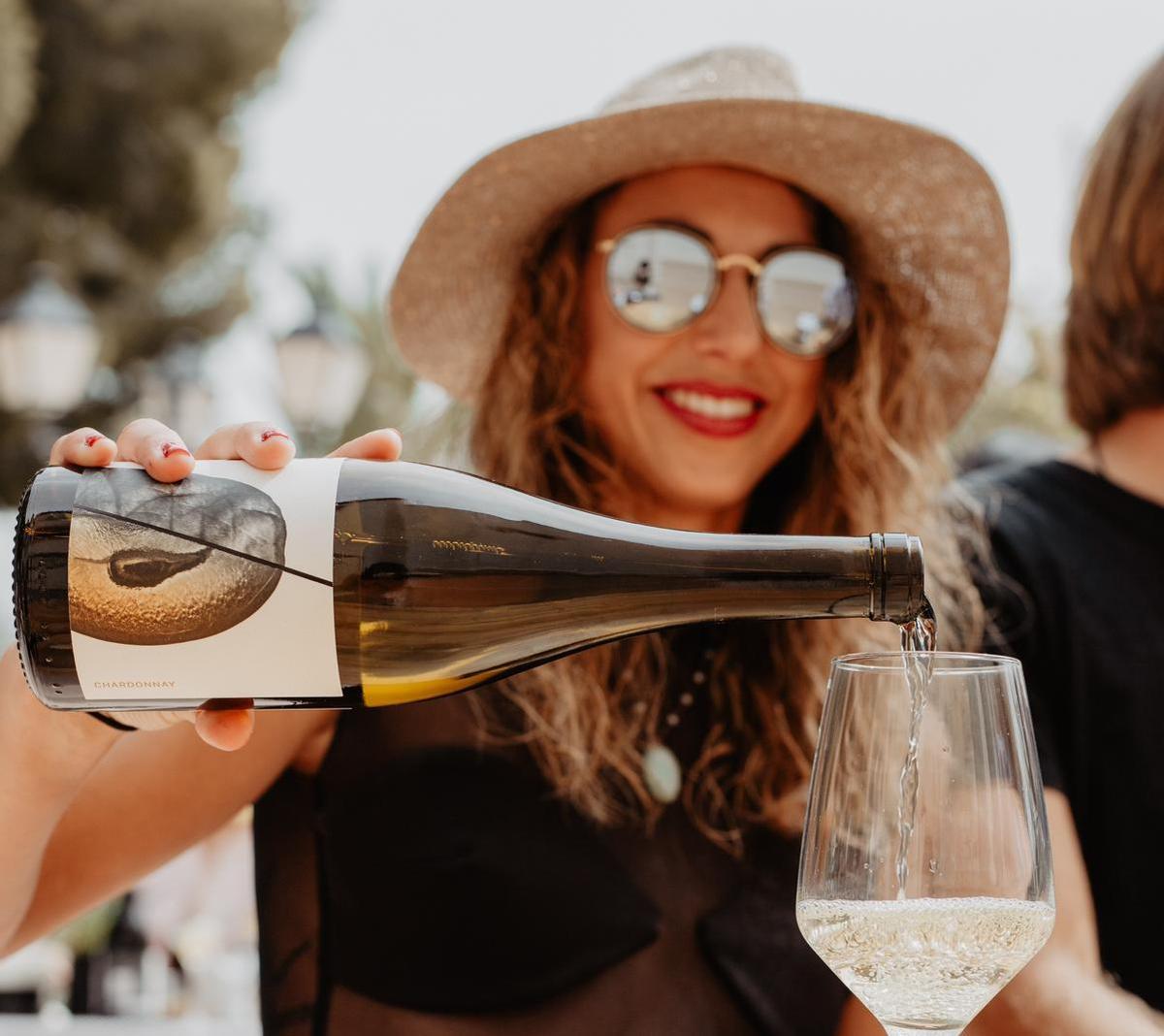Una botella de la variedad Chardonnay.