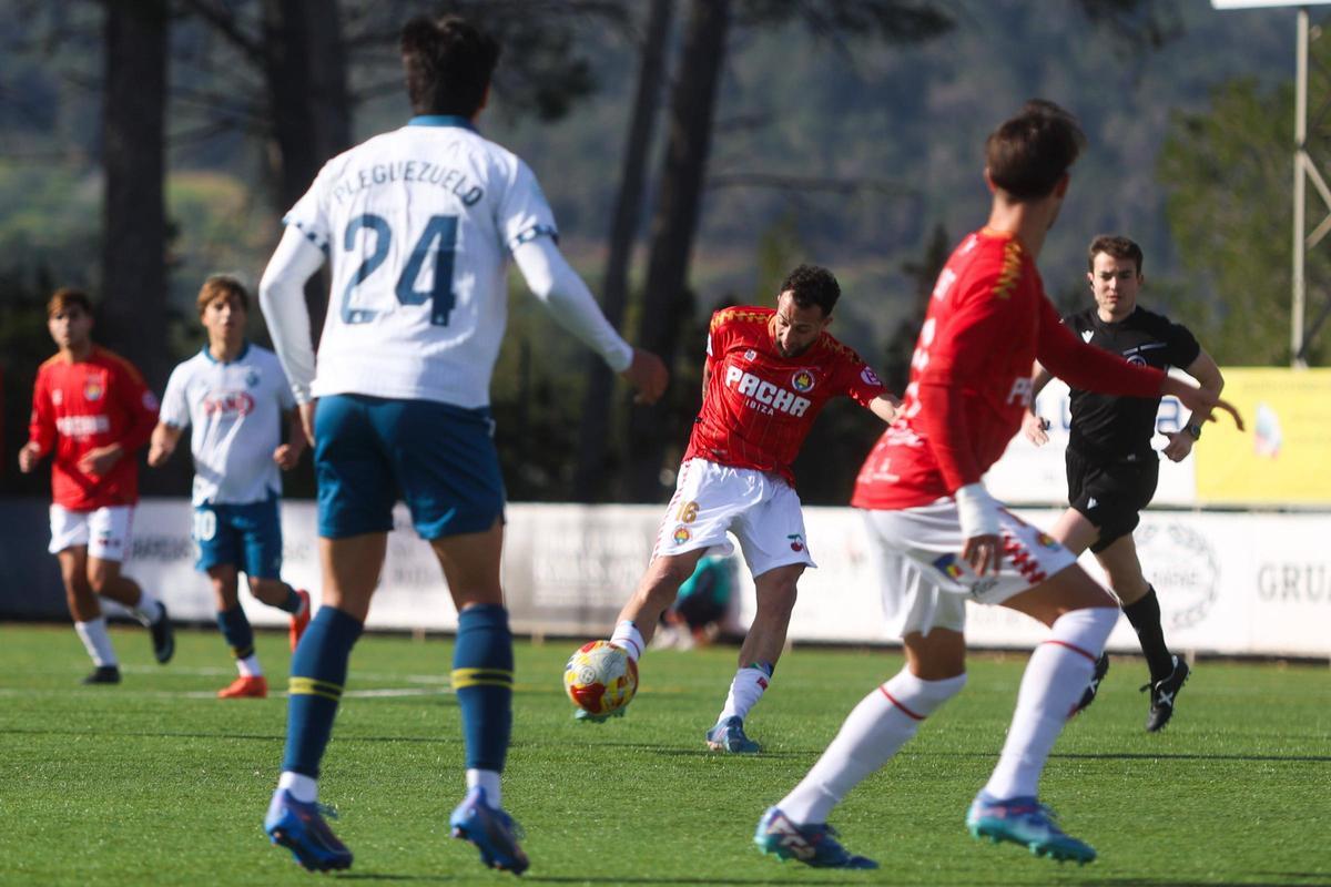 Todas las imágenes de la caída de la SD Ibiza ante Espanyol B