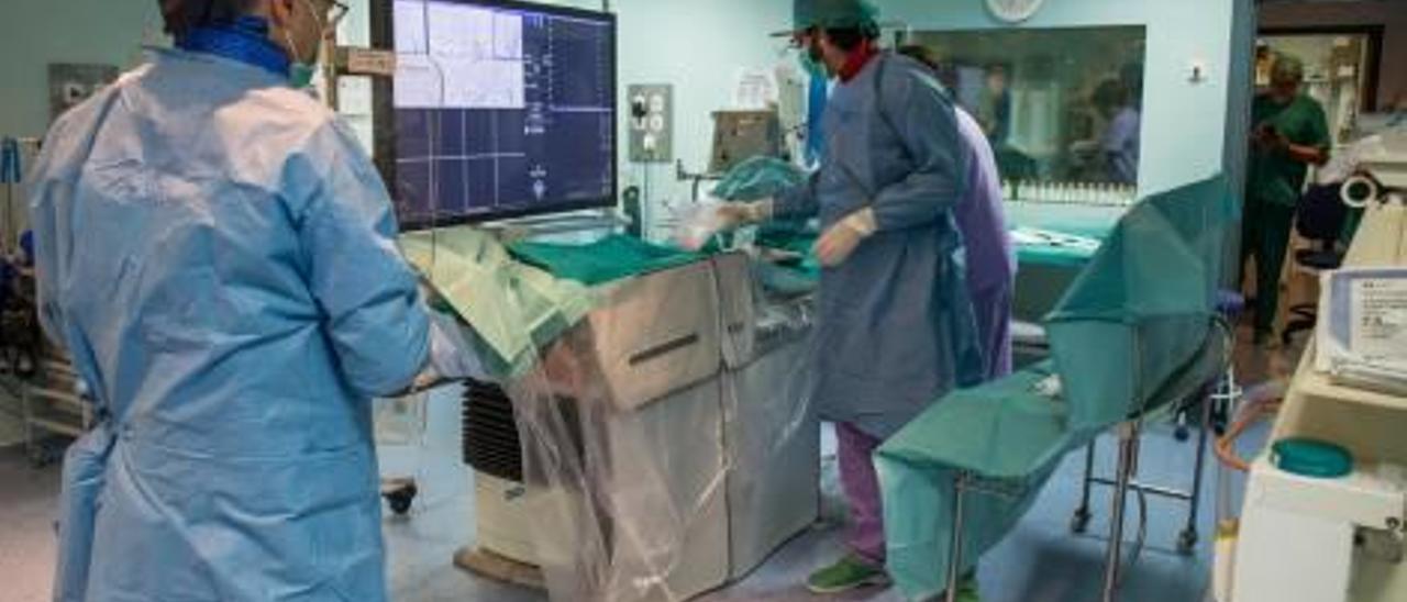 El tratamiento endovascular se aplica en el servicio de Neurorradiología del Hospital General de Alicante.
