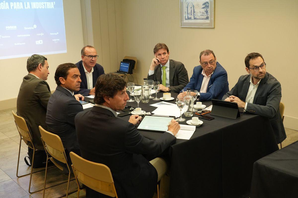 El encuentro tuvo lugar en el hotel Intelier Rosa de Castelló.