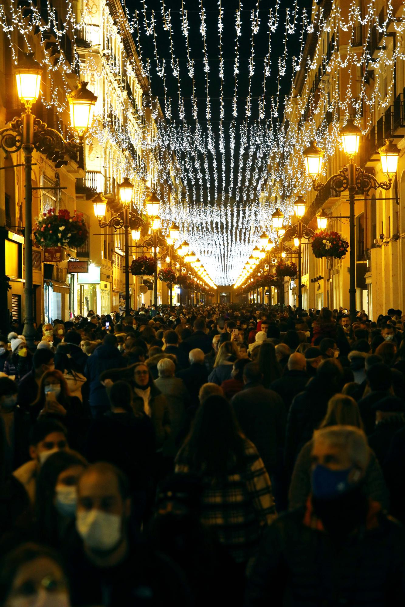 Zaragoza enciende la Navidad