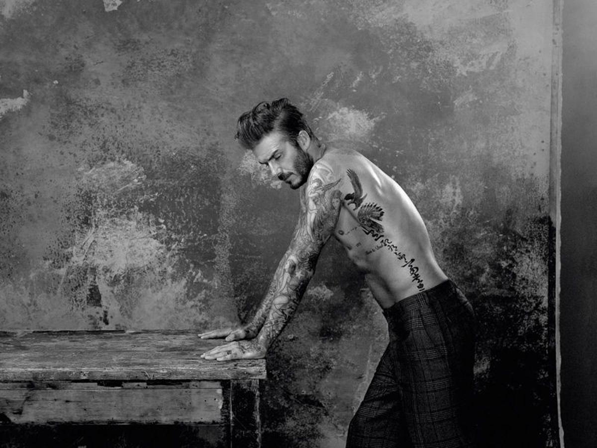 David Beckham, muestra sus tatuajes
