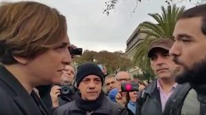 Treballadors del metro de Barcelona li demanen a l’alcaldessa Colau que compleixi les seves promeses electorals.