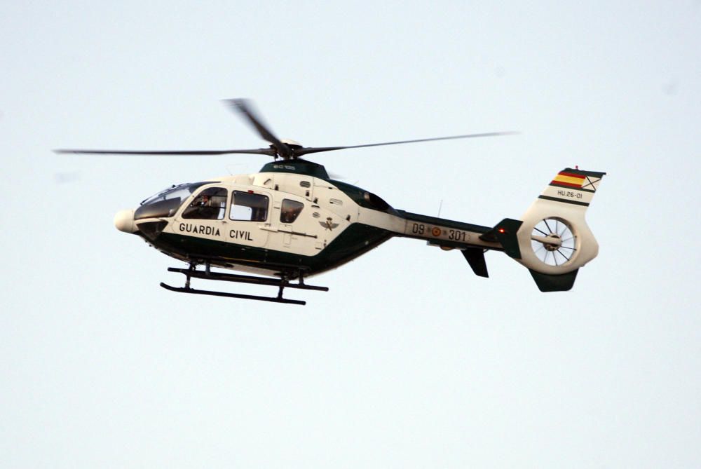 Helicòpter de la Guàrdia Civil controlant els manifestants