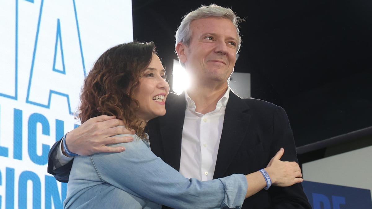 Isabel Díaz Ayuso y Alfonso Rueda en un mitin de las últimas elecciones autonómicas.