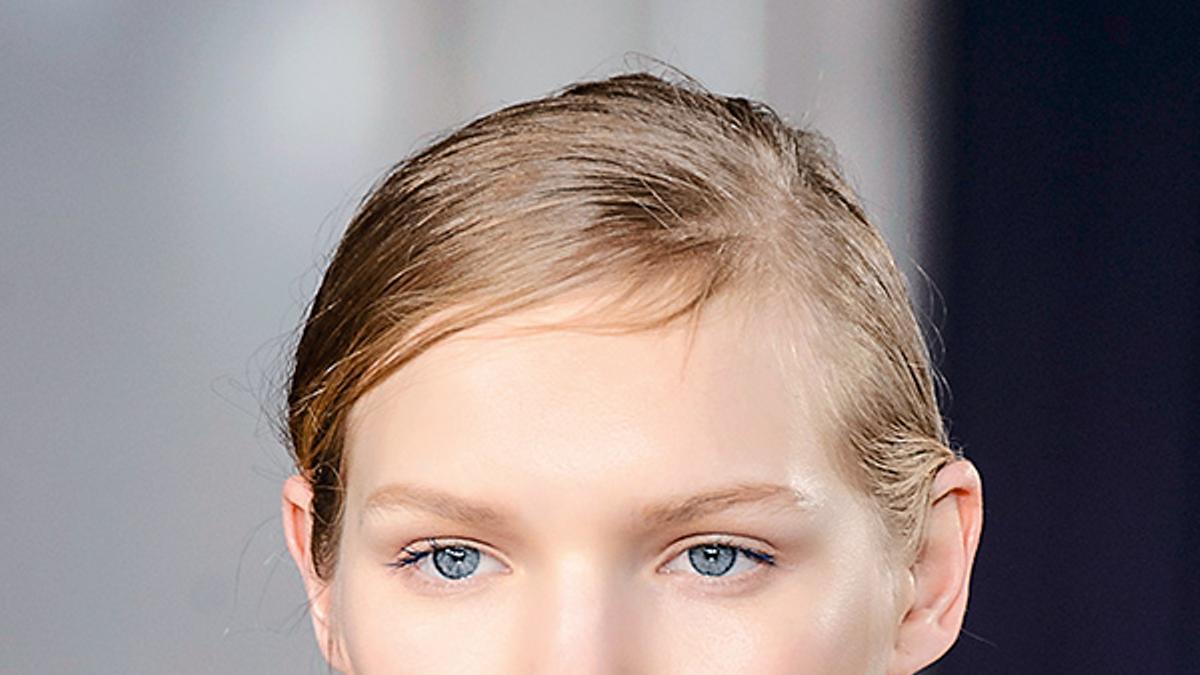 Look de belleza de Jason Wu, extra luminoso