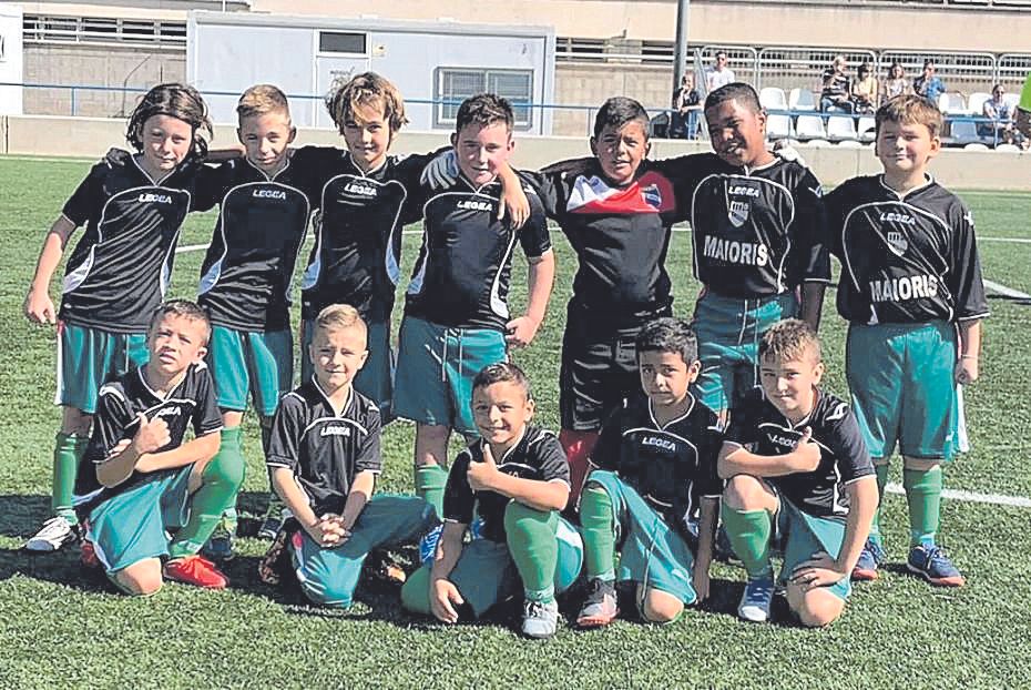 Plantilla del Arenal B benjamín que debutó el pasado sábado.