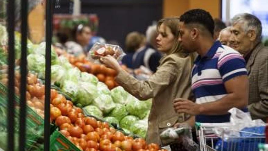 Mercadona anuncia la contratación de 5.000 trabajadores para el verano