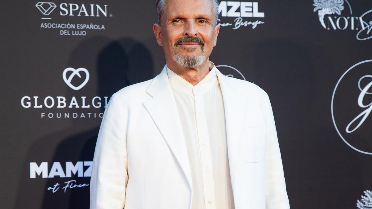 Archivo - Miguel Bosé posa en el photocall de la Gala Global Gift, a 24 de julio de 2023, en Marbella (España).    GLOBAL GIFT    Europa Press / Europa Press    24/7/2023