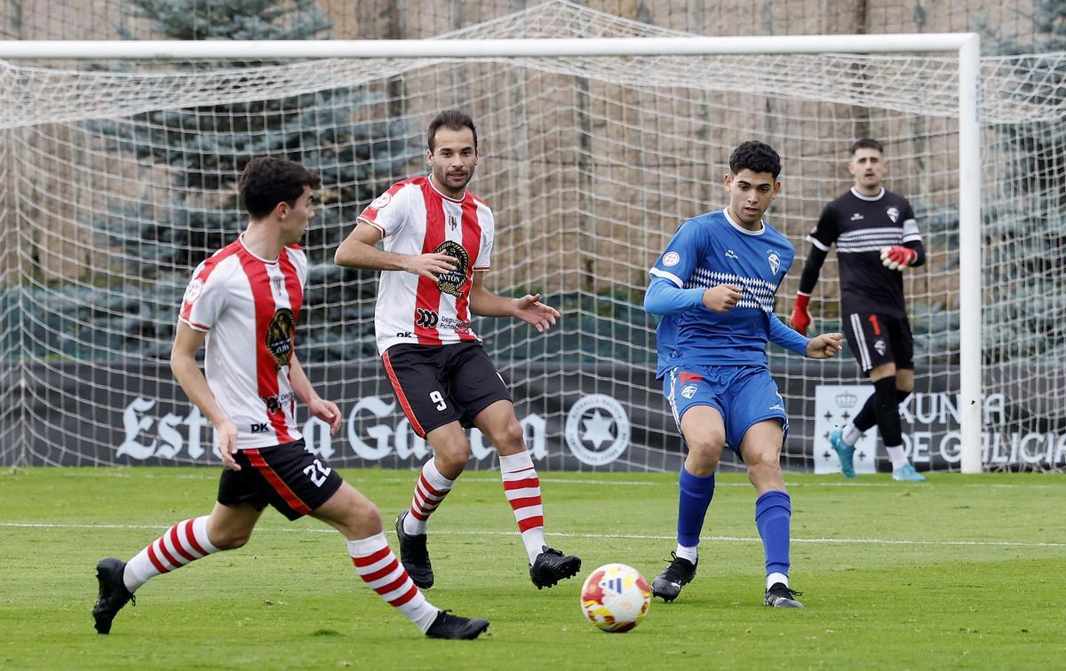 Un momento del partido en Barreiro entre el Gran Peña y el Céltiga FC