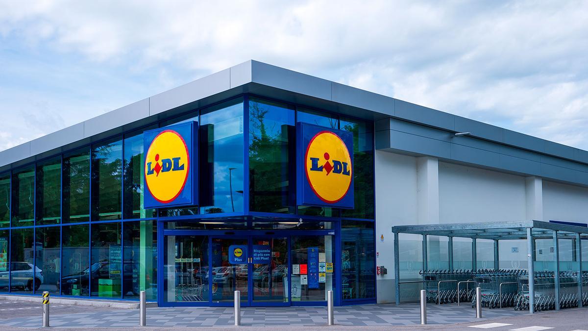 Mañana de colas en Lidl para conseguir la sartén antiadherente de aluminio que baja su precio a 5 euros: garantiza una cocción sana y baja en grasas