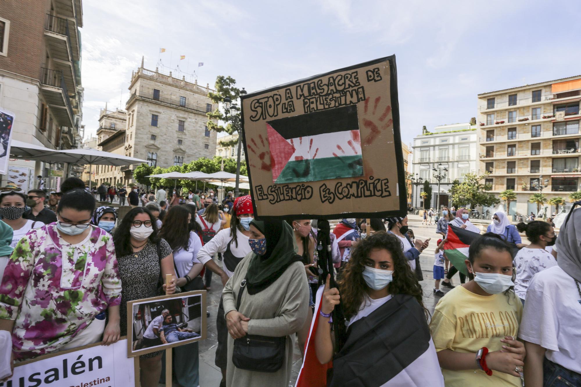 Una concentración en València denuncia la "masacre" en Gaza contra el pueblo palestino