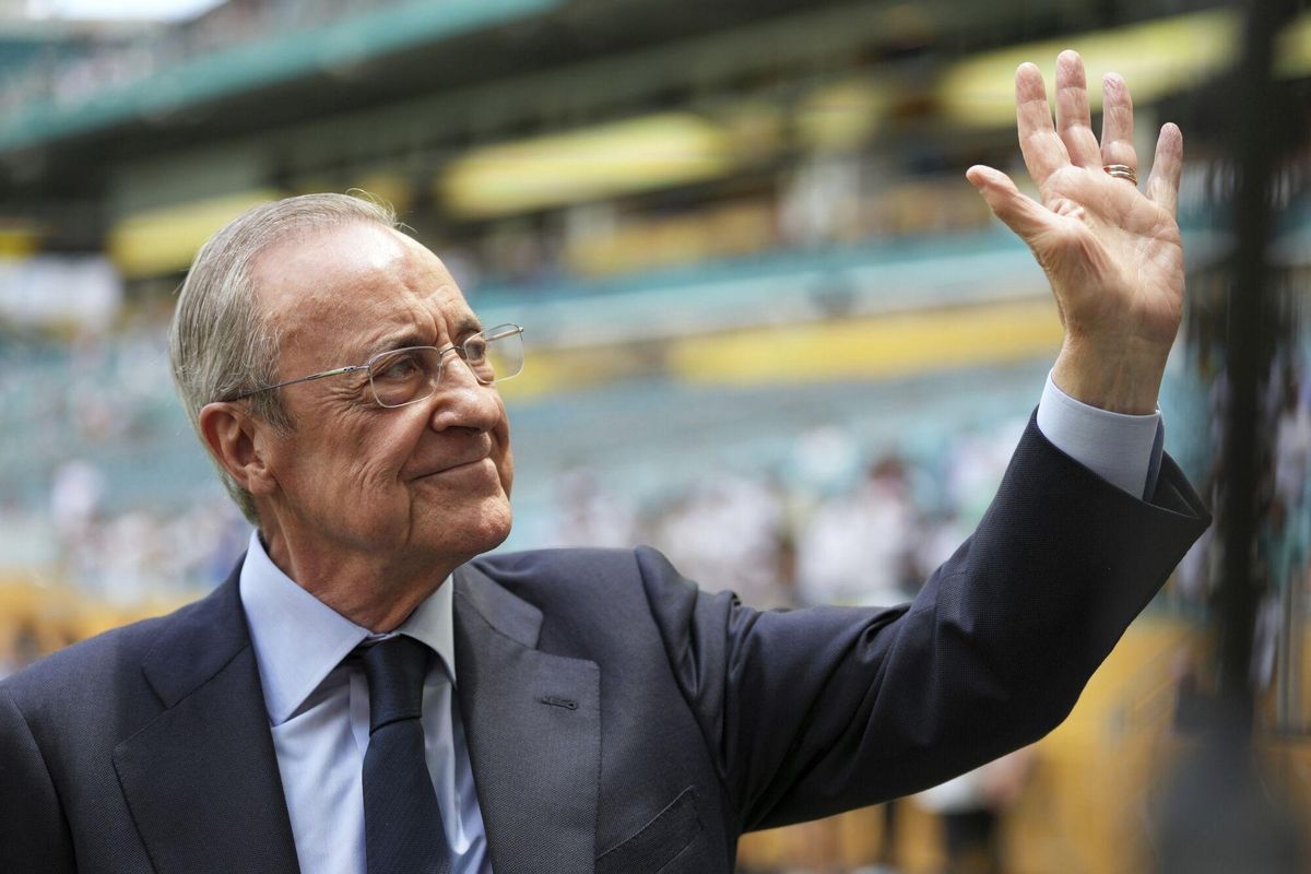 Real Madrid president Florentino Pérez wave to fans before the Club World Cup group H soccer match between Real Madrid and Al Hilal in Miami Gardens, Fla., Wednesday, June 18, 2025. (AP Photo/Rebecca Blackwell)