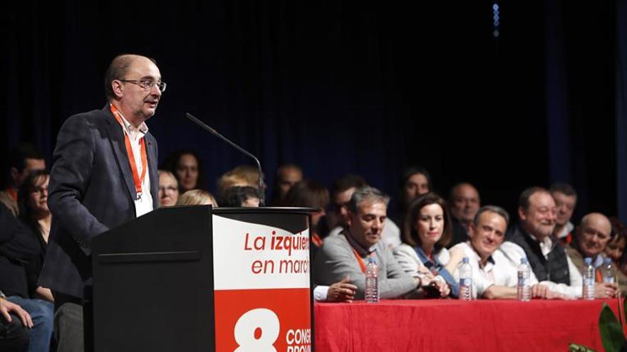 Lambán dice que desde el PSOE no habrá una moción contra ZeC