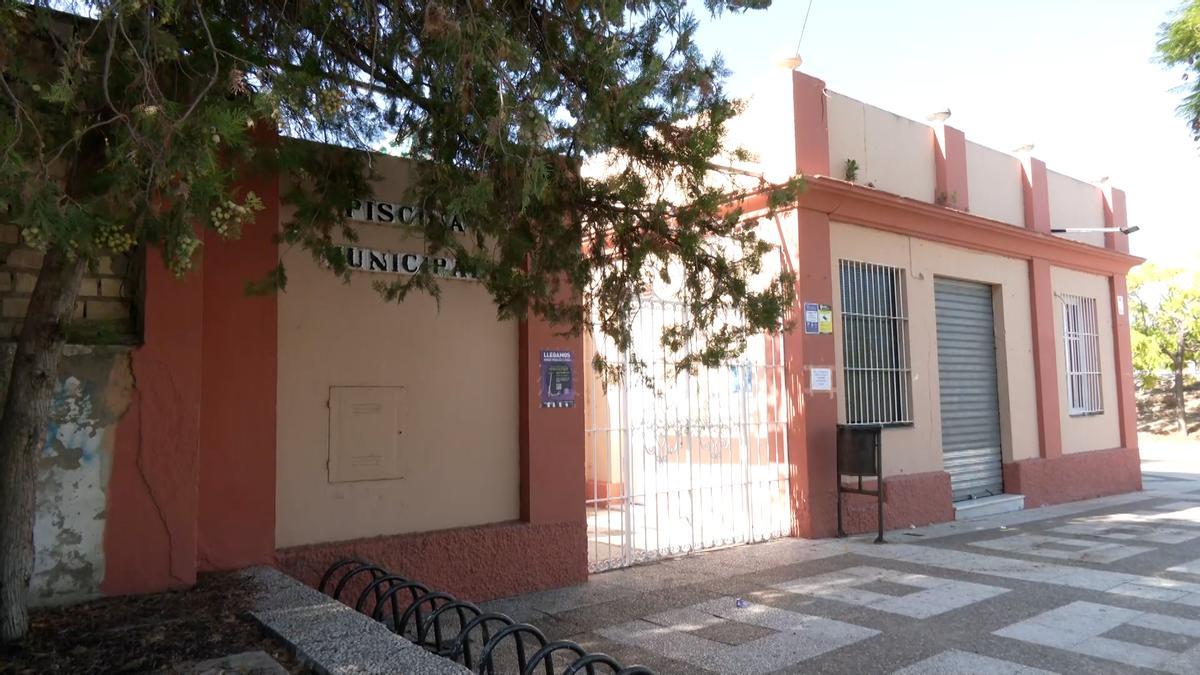 Muere un joven en la piscina municipal de Los Palacios