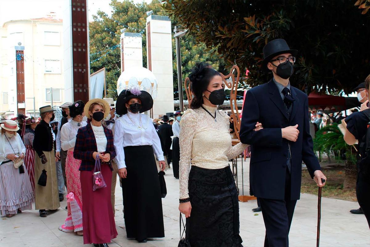 Escenas de la quinta edición de la Feria Modernista de Novelda.