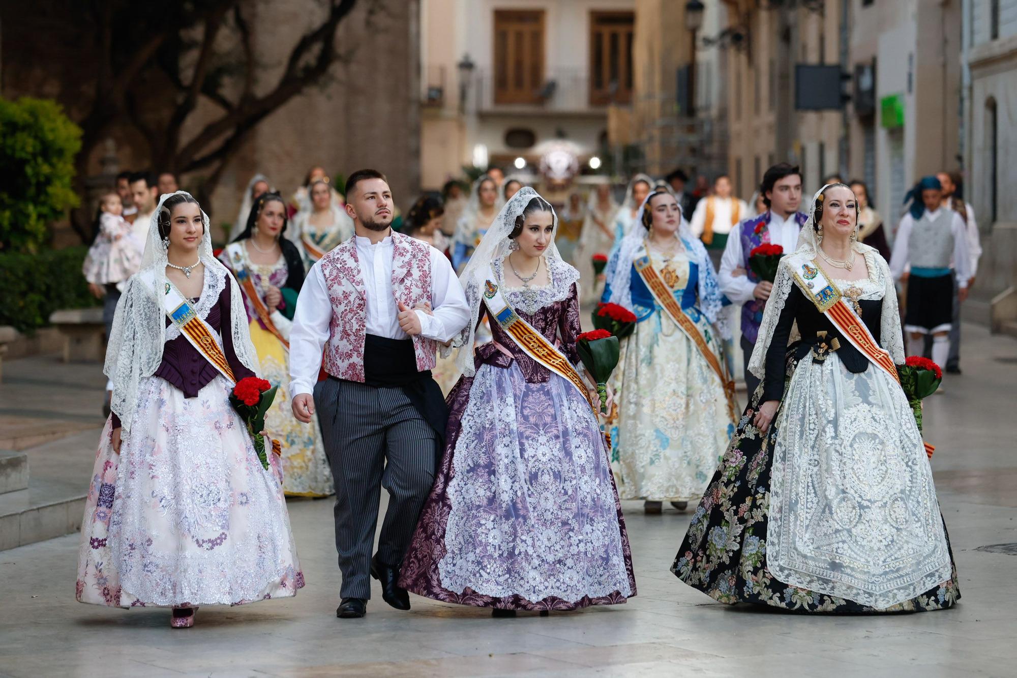 Búscate en el primer día de la Ofrenda en la calle San Vicente entre las 18:00 y las 19:00