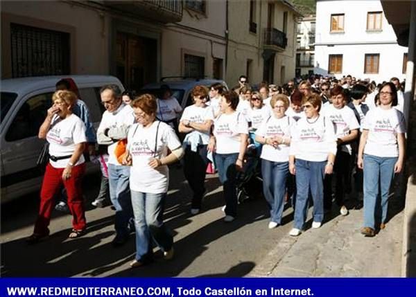 MULTITUDINARIA MARCHA SOLIDARIA CONTRA EL CÁNCER EN LA VILAVELLA