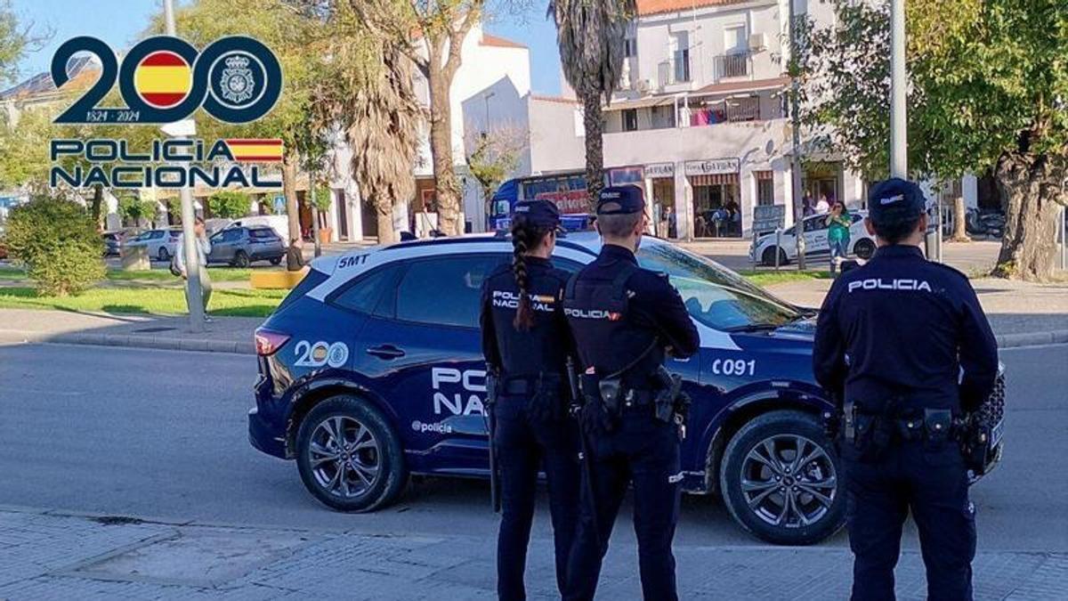 La Policía Nacional ha detenido a 19 personas por una trama de parejas de hecho ficticias.