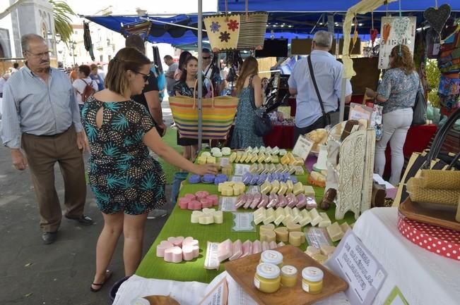 Muestra de ganado y feria de artesanía por las ...