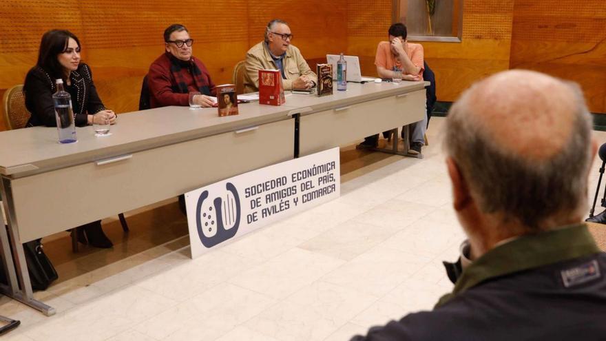 García-Osuna diserta sobre la figura de Hernán Cortés | MARA VILLAMUZA