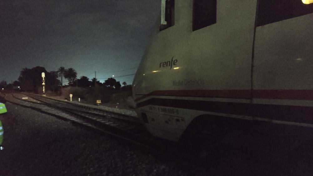 Un tren averiado en Torrellano interrumpe la circulación entre Cartagena y Valencia