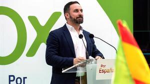 El candidato de Vox a las generales, Santiago Abascal, en un mitin en Vitoria.