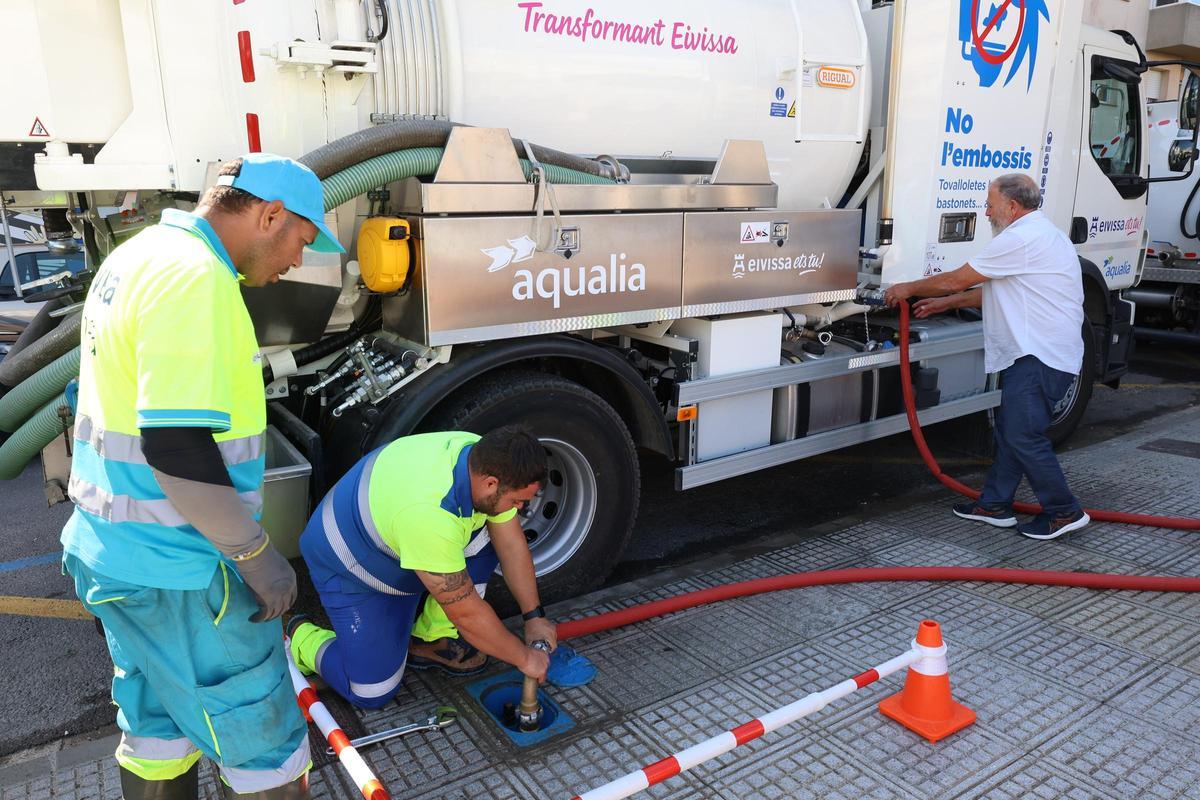 Presentación de los depósitos de Sa Colomina para la captación de agua en Vila