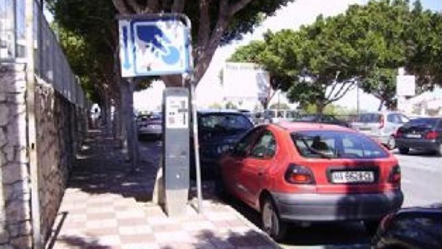 Benalmádena recupera la zona azul hasta las 20.00 horas el 18 de diciembre