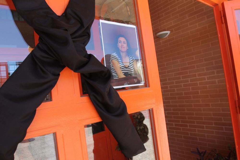 Minuto de silencio en el colegio Primitiva Lopez