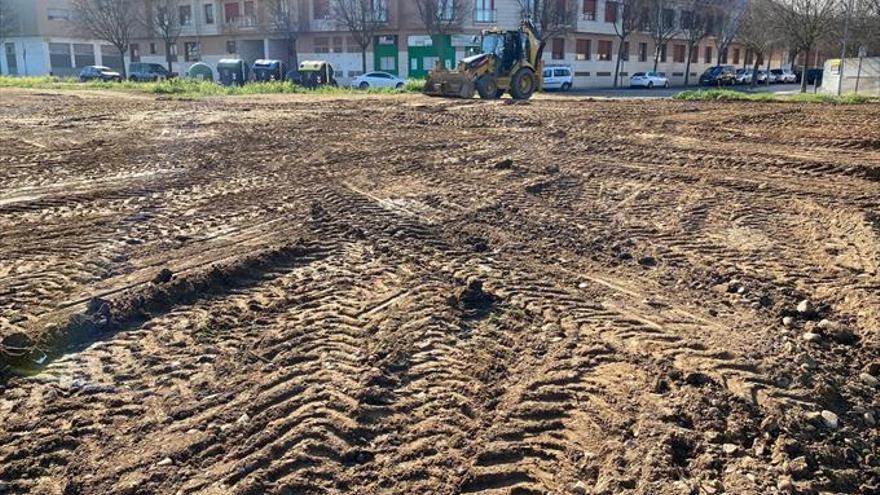 Eliminan una escombrera en la barriada de Llera