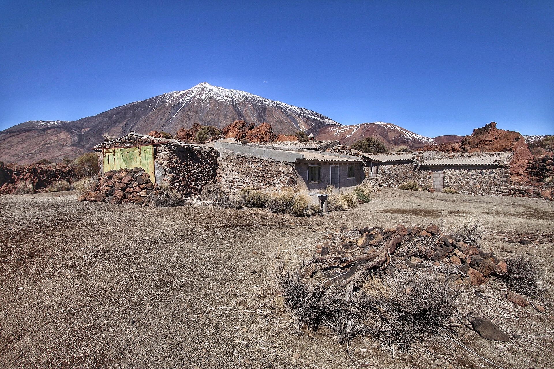 Recorrido por el antiguo sanatorio del Teide